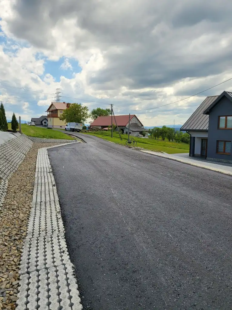 Zakończyły się prace remontowe dwóch dróg w Gminie Chełmiec