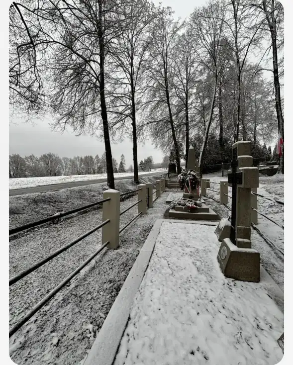 Cmentarz wojenny nr 352 w Marcinkowicach odzyskuje dawny blask