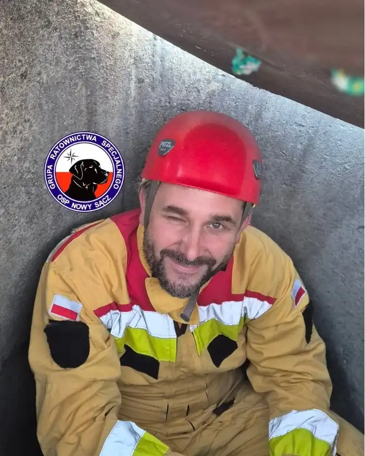 Ratownicy OSP i ich psy w akcji. Intensywny trening na gruzowisku