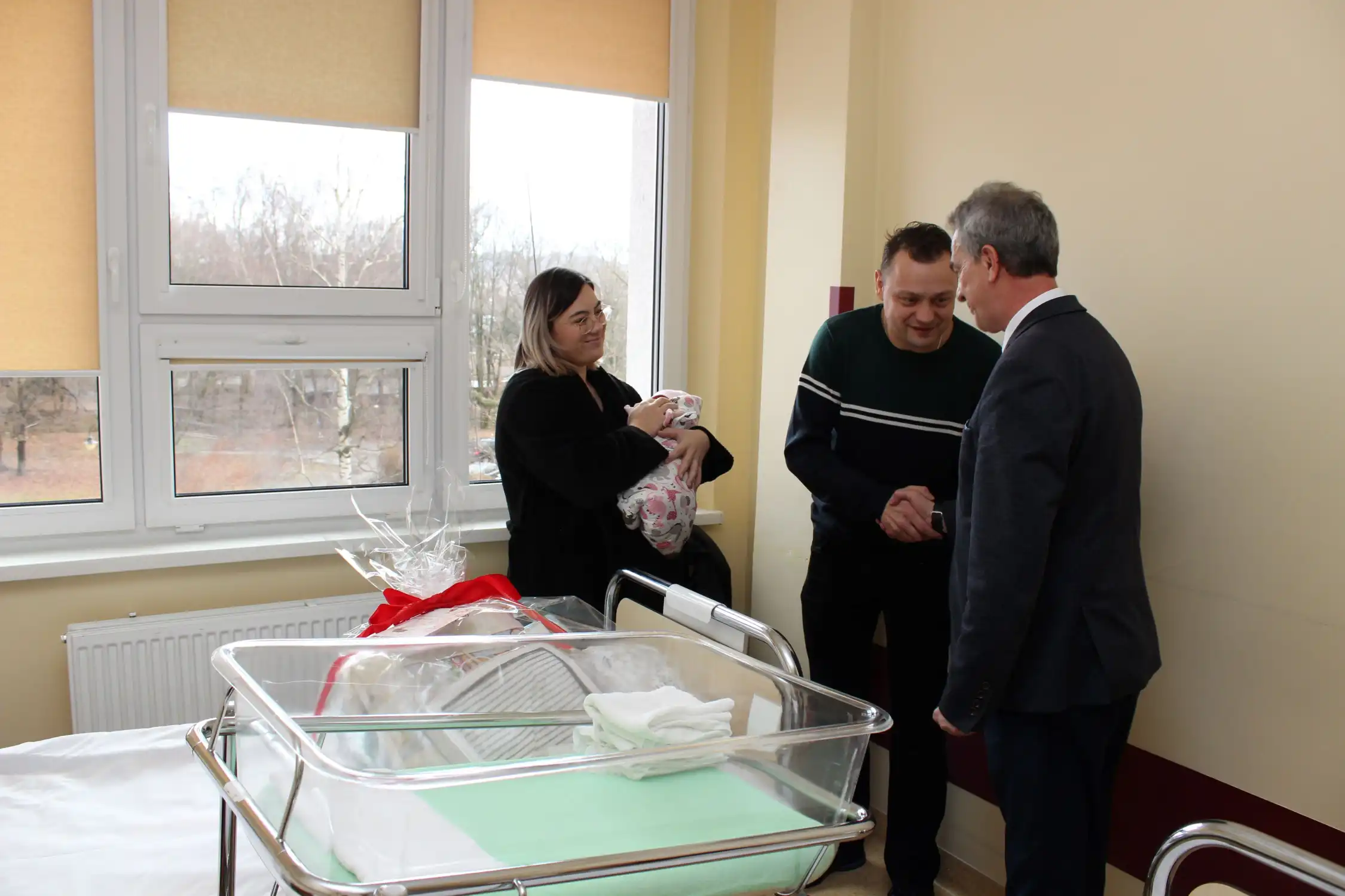 Urocza dziewczynka pierwszym dzieckiem urodzonym w 2024 roku w limanowskim Szpitalu