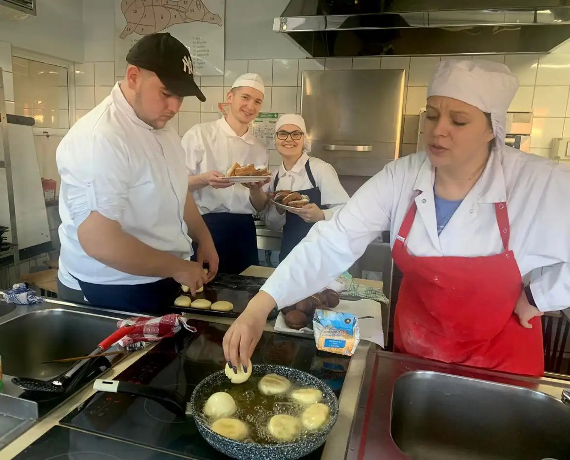 ZS w Starym Sączu: nie tylko dietetyka, ale też przygotowanie drinków i znajomość win