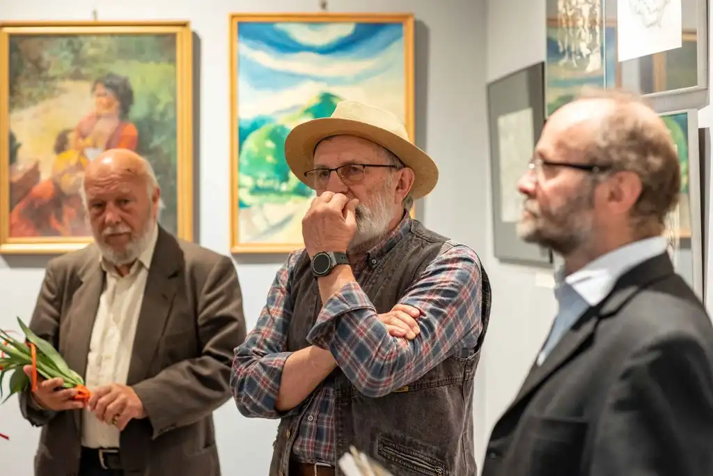 „Jadą wozy kolorowe…” - wystawa o tradycjach romskich w Muzeum Nikifora