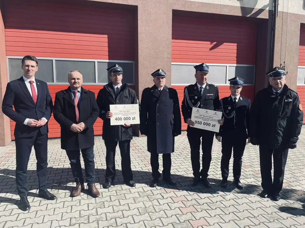 Jednostki OSP z powiatów nowotarskiego, limanowskiego i tatrzańskiego z dofinansowaniem na zakup pojazdów ratowniczo-gaśniczych