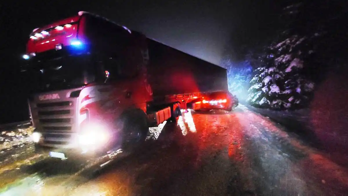 Krynica-Zdrój: zderzenie BMW z ciężarówką