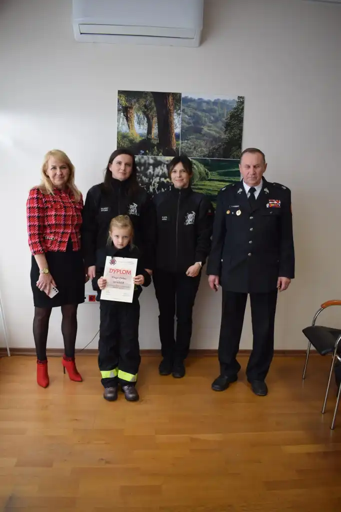 Strażackie Talenty. Wręczenie nagród w konkursie plastycznym w Podegrodziu