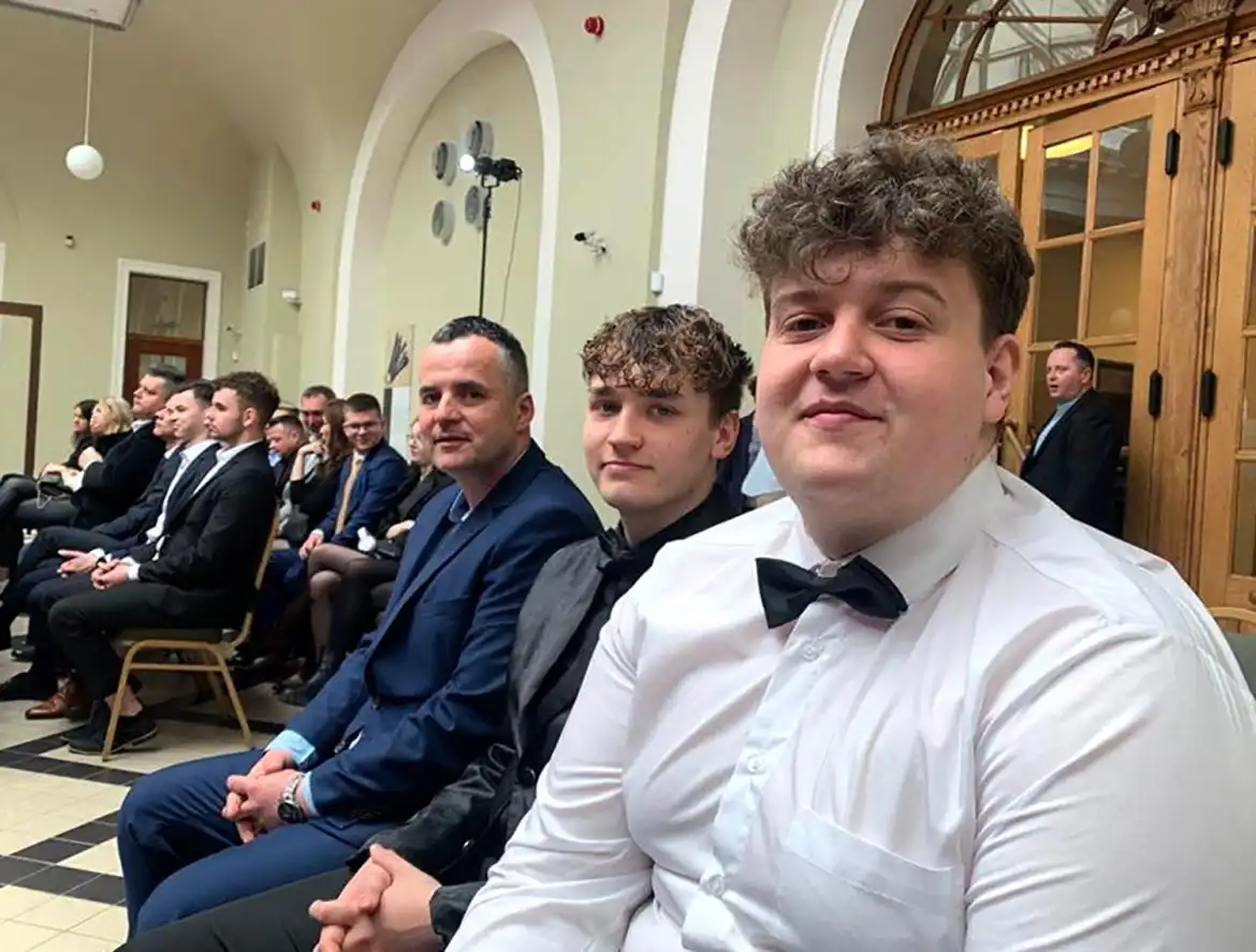 Dwoje uczniów z ZSP w Nawojowej z nagrodą za… dzikiego łososia