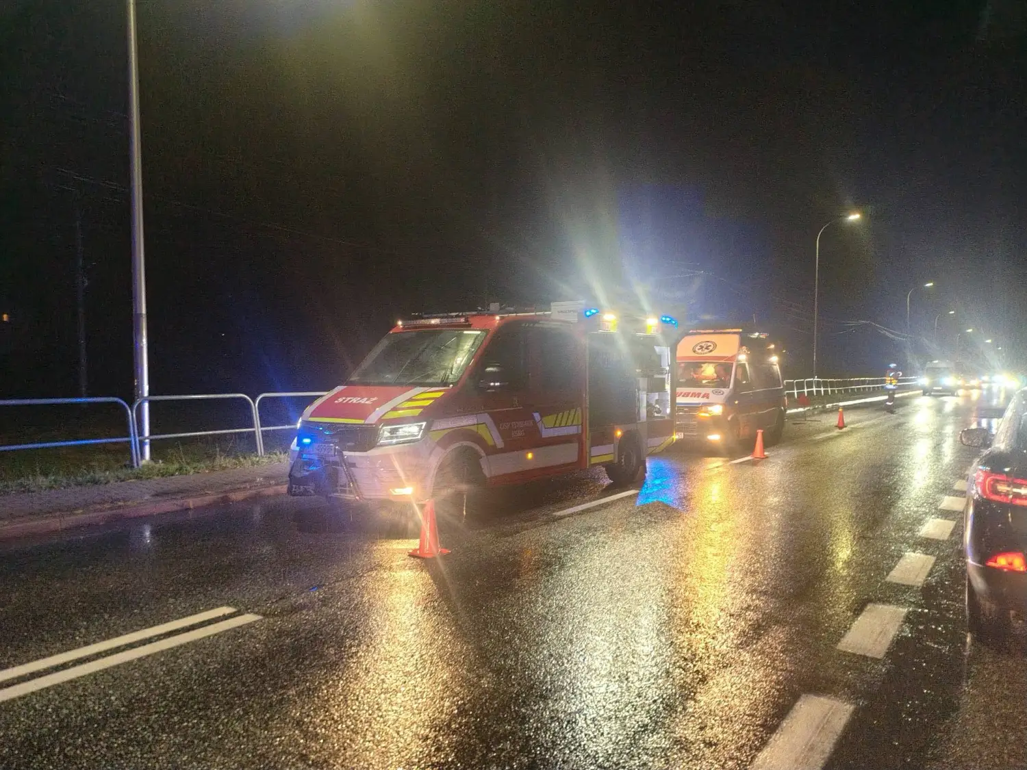 Zderzenie trzech pojazdów w Zamieściu. Dwie osoby zostały poszkodowane