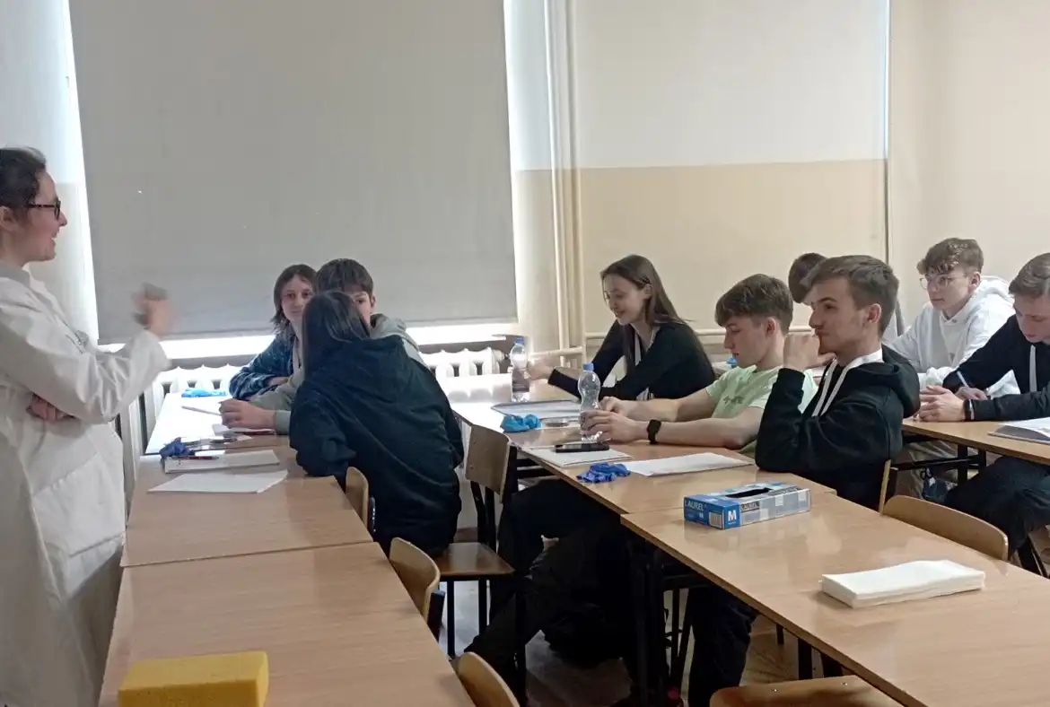 Uczniowie ZS w Starym Sączu uczestniczyli w zajęciach warsztatowych w Uniwersytecie Rolniczym