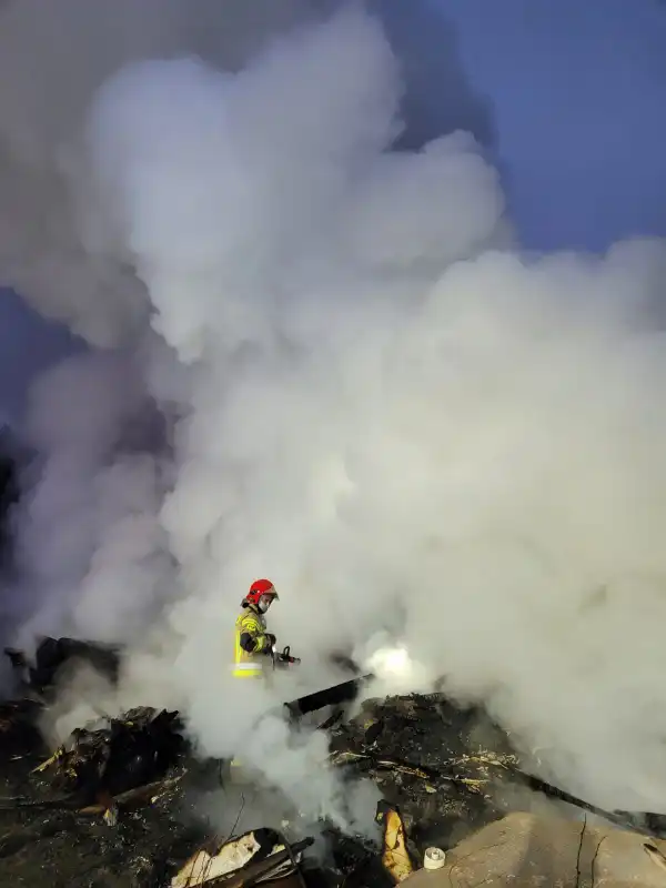 Pożar w Szczawniku. Prawdopodobną przyczyną podpalenie