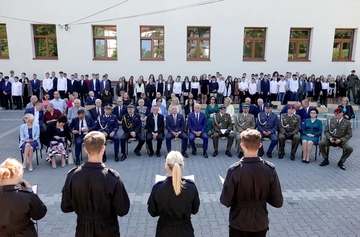 Zespół Szkół w Marcinkowicach jak Dubaj