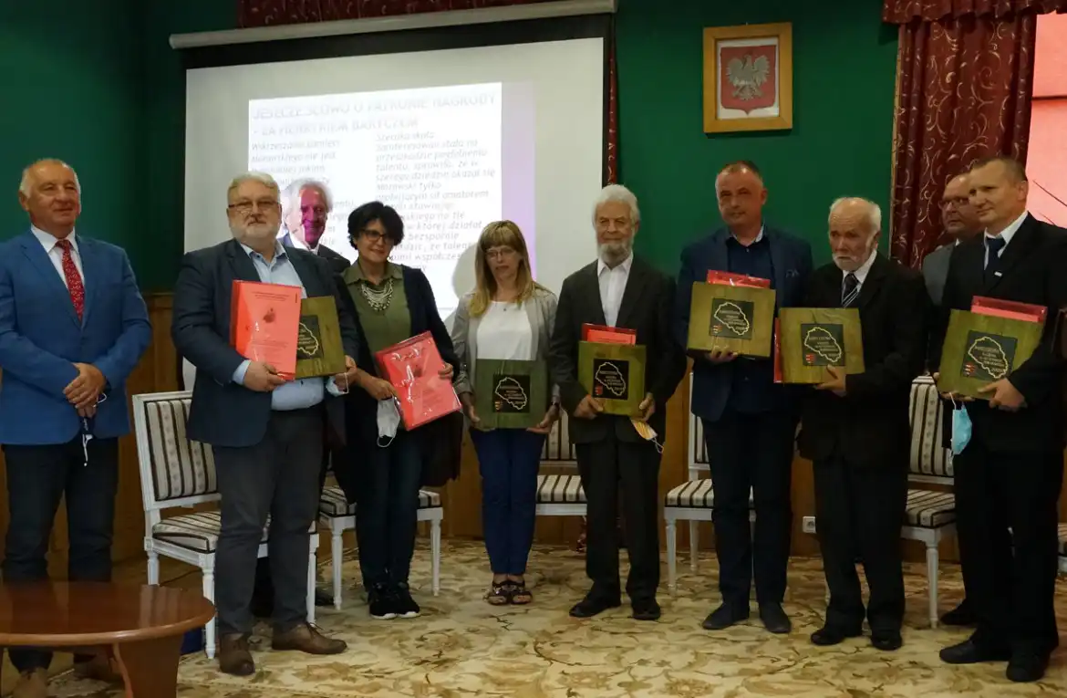 W ratuszu Miasteczka Galicyjskiego odbyło się wręczenie Nagrody im. Szczęsnego Morawskiego