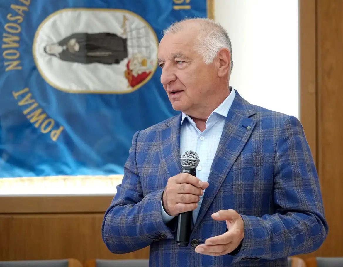 Posiedzenie Powiatowego Zespołu Zarządzania Kryzysowego. Dyskutowano o bezpieczeństwie podczas wakacji