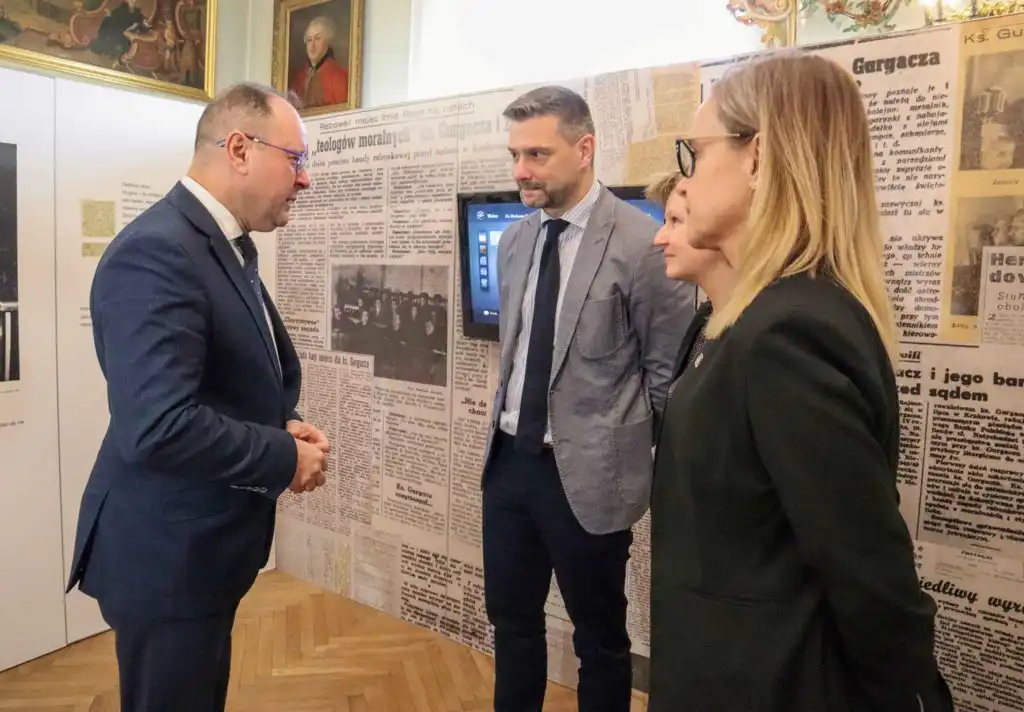 Wystawa "Ks. Władysław Gurgacz. Kapelan Polski Podziemnej" w Domu Gotyckim