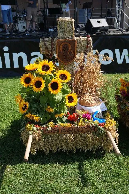 Radosne święto plonów. Mieszkańcy Gminy Sękowa dziękowali za urodzaj