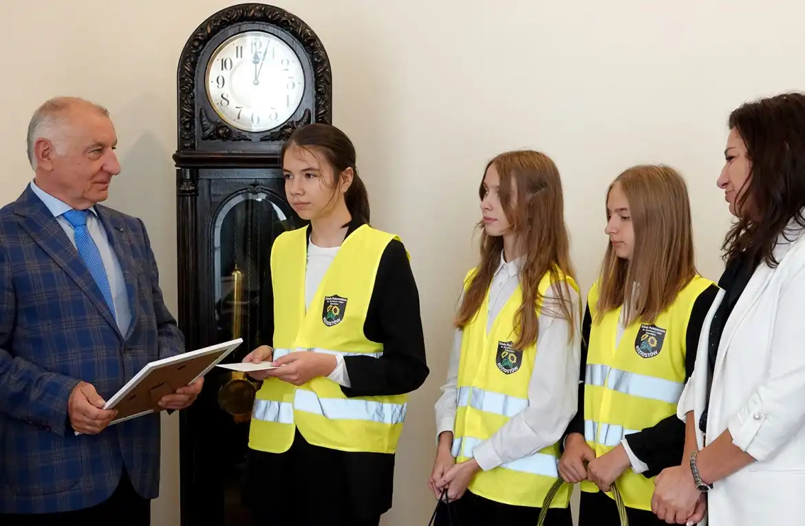 Dzieci podziękowały staroście za przejście dla pieszych