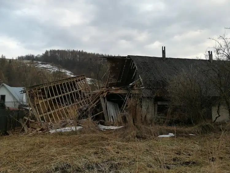 W Wierchomli Wielkiej zawalił się budynek gospodarczy