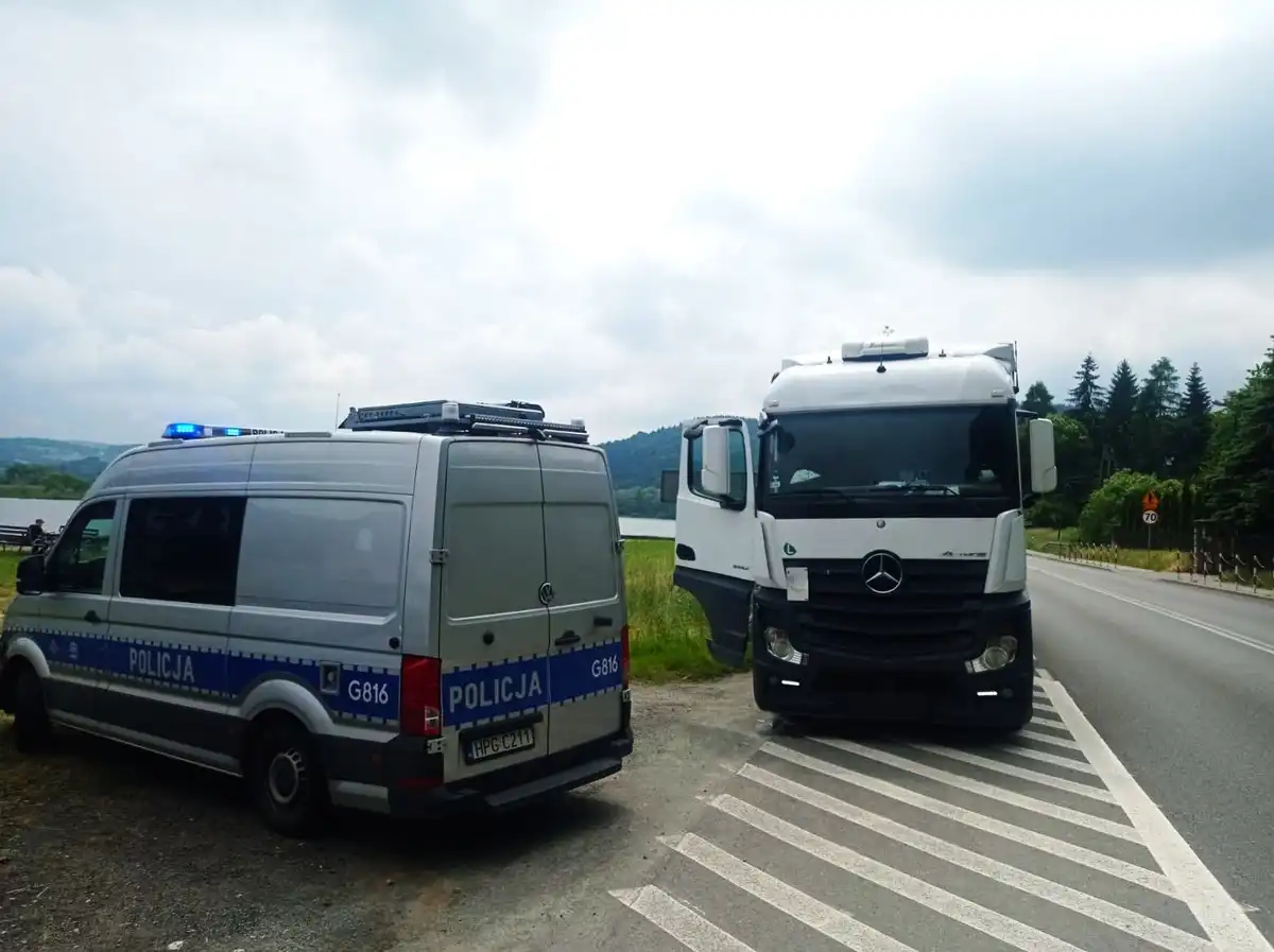 Nowy Sącz: Pijany kierowca spowodował kolizję i odjechał z miejsca zdarzenia