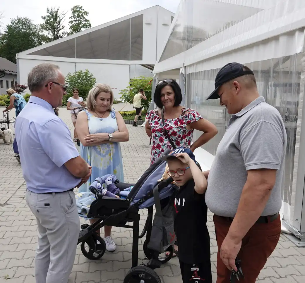Piknik z okazji Dnia rodzicielstwa zastępczego w Nawojowej