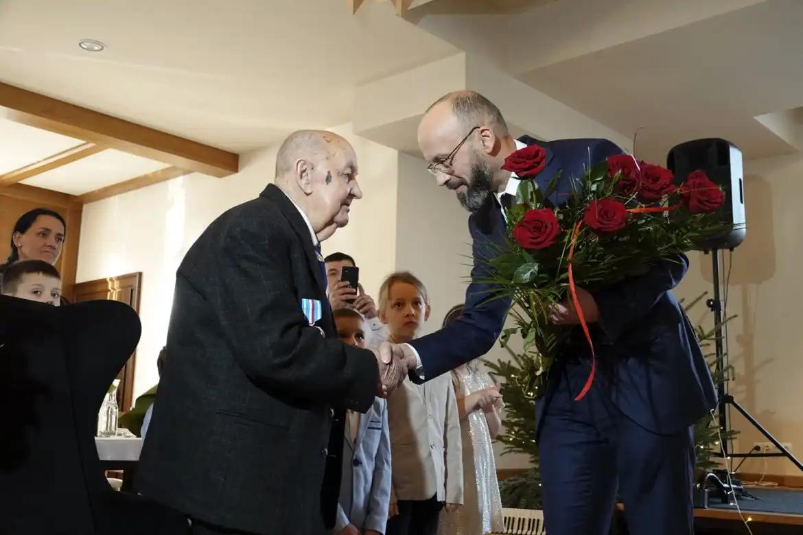 Kapitan Jan Brzeski świętował setne urodziny w gronie rodziny i generałów