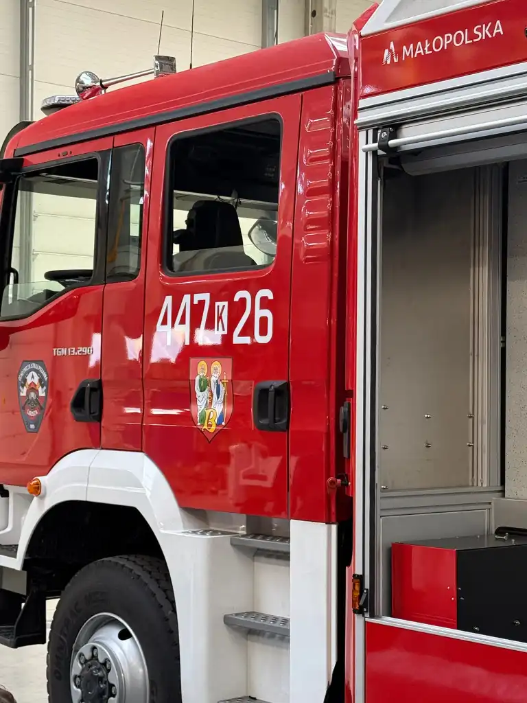 Zwiększenie bezpieczeństwa w Libuszy. OSP otrzymała nowy pojazd ratunkowy