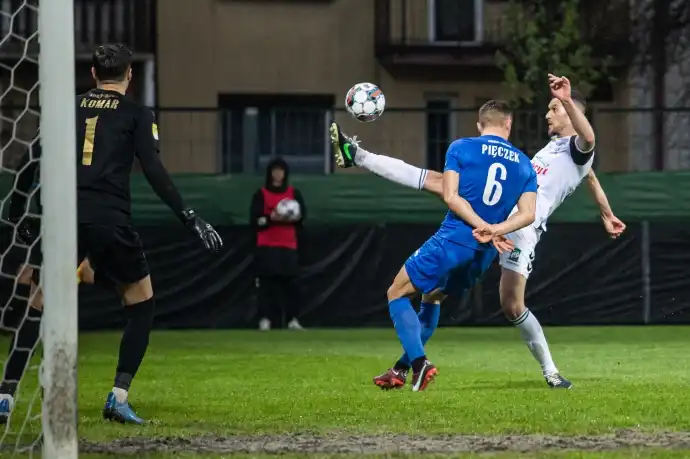 Sandecja przegrywa z Puszczą Niepołomice
