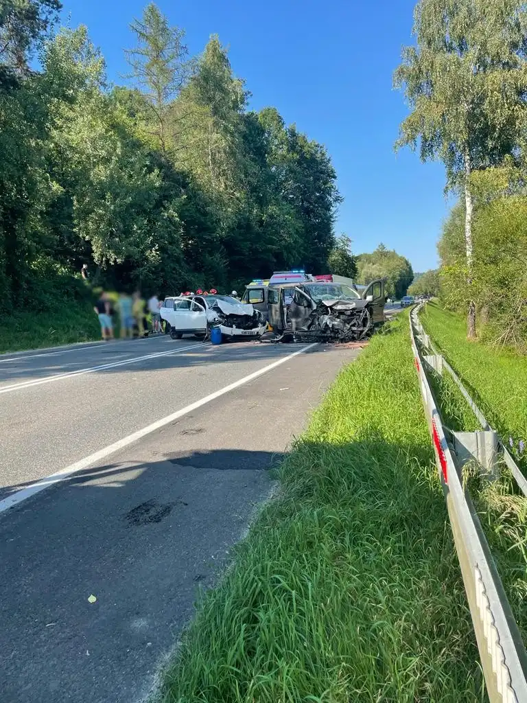 Wypadek w Witowicach Dolnych. Siedem osób trafiło do szpitala