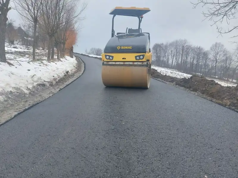 Błyskawiczna odbudowa drogi w Miłkowej