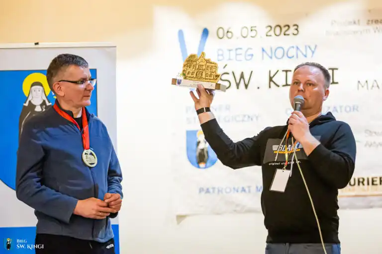 V Nocny Bieg św. Kingi w Starym Sączu. W rywalizacji uczestniczyła rekordowa liczba osób