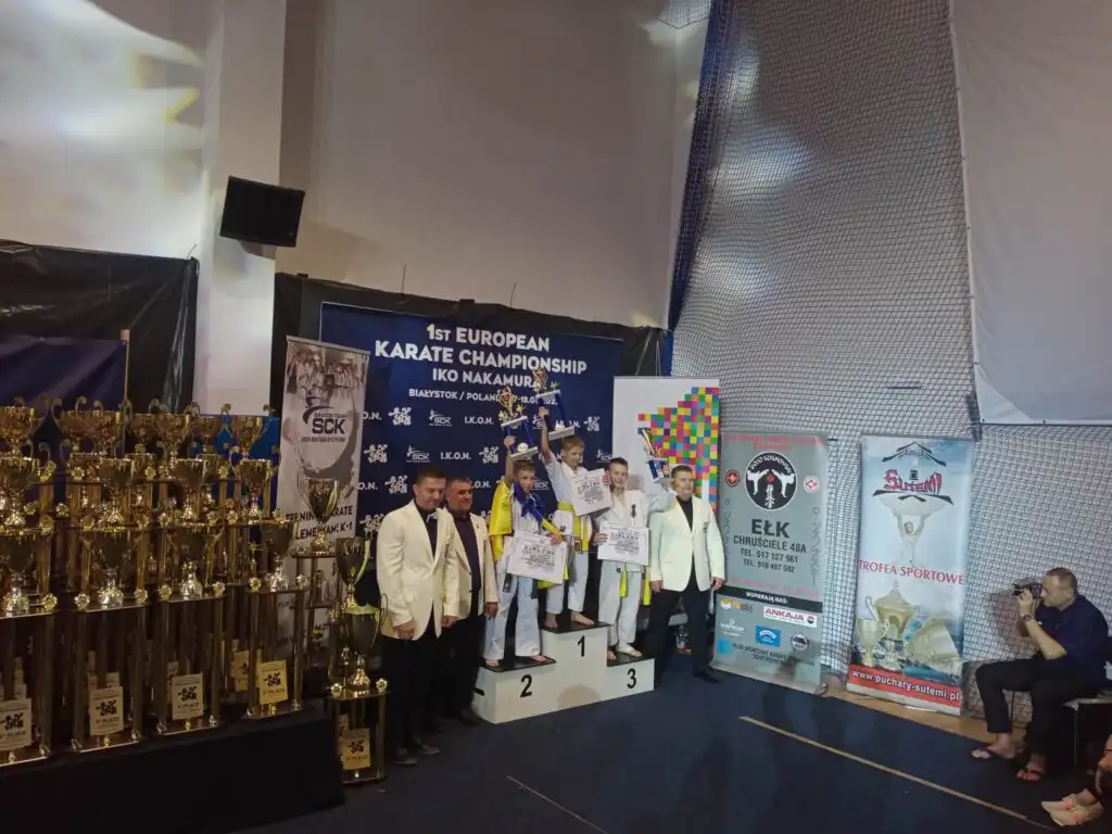 Otwarte Mistrzostwa Europy IKO Nakamura w Białymstoku. Limanowski Klub Kyokushin Karate wystawił 15 zawodników