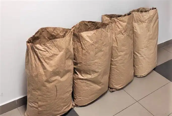 Nowy Sącz: 55-latek w dostawczaku przechowywał 40 kilogramów nielegalnego tytoniu