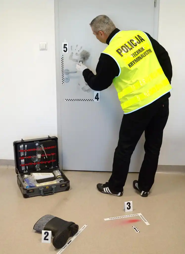 Policjanci zachęcają do wstąpienia w swoje szeregi