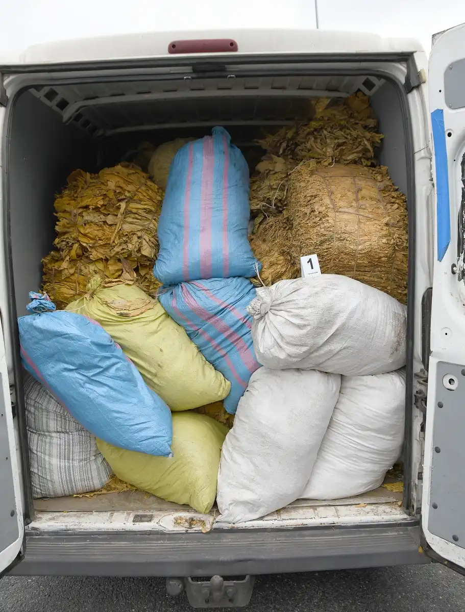 Tytoniowy przekręt za 28 milionów złotych. 18 osób przed sądem