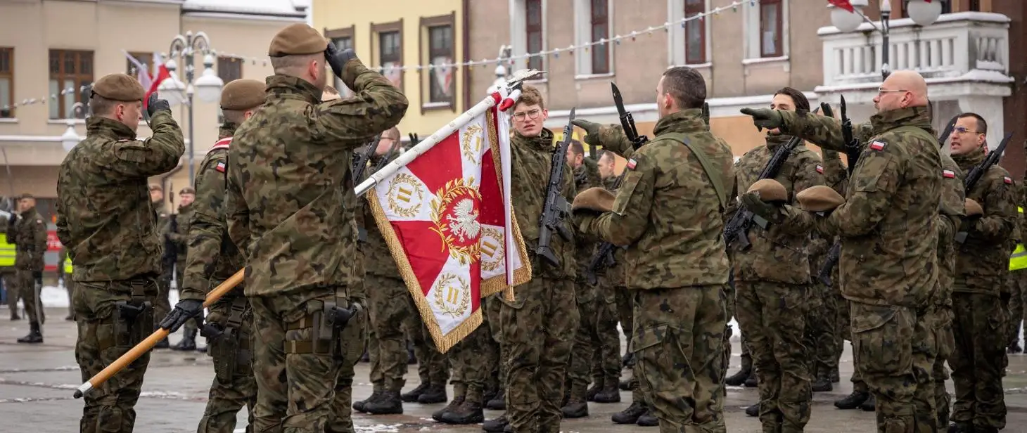 Młodzi terytorialsi złożyli przysięgę na Rynku w Trzebini