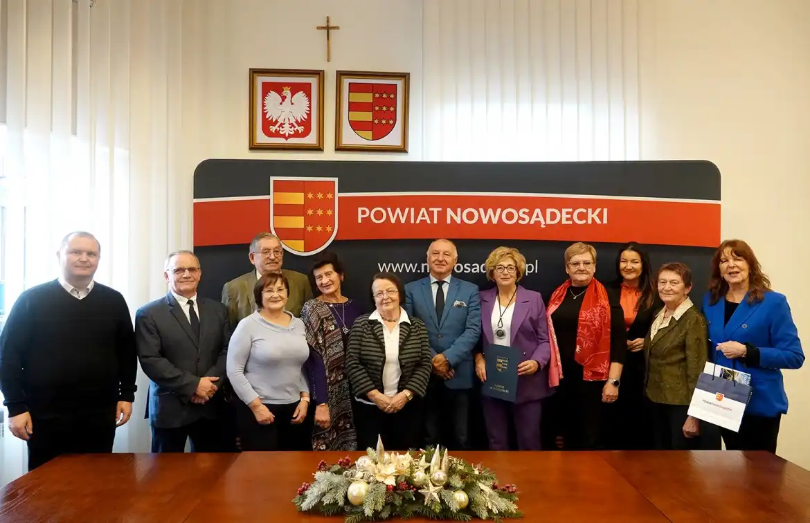 W Starostwie podpisano porozumienie pomiędzy Powiatem Nowosądeckim a Stowarzyszeniem Sądecki Uniwersytet Trzeciego Wieku