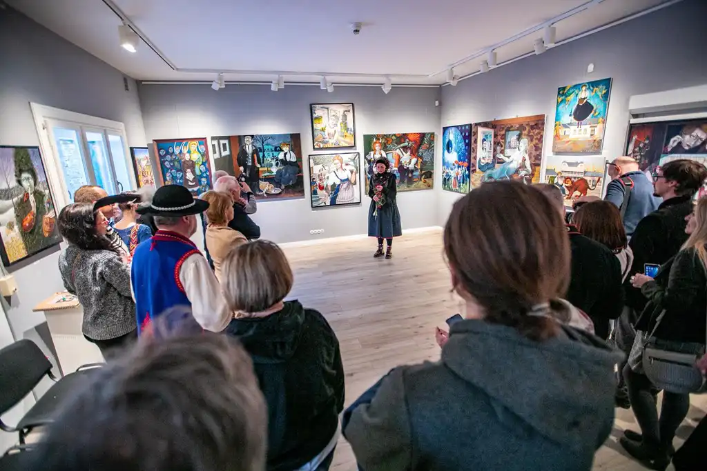 Barwne światy Marty Kołodziej w Muzeum Nikifora w Krynicy-Zdroju