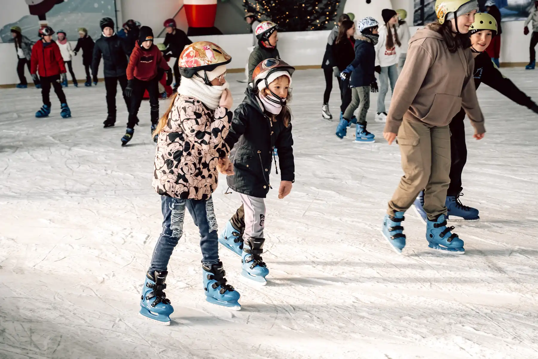 Mikołajki na lodzie. Świąteczna zabawa dla dzieci w Białej Niżnej
