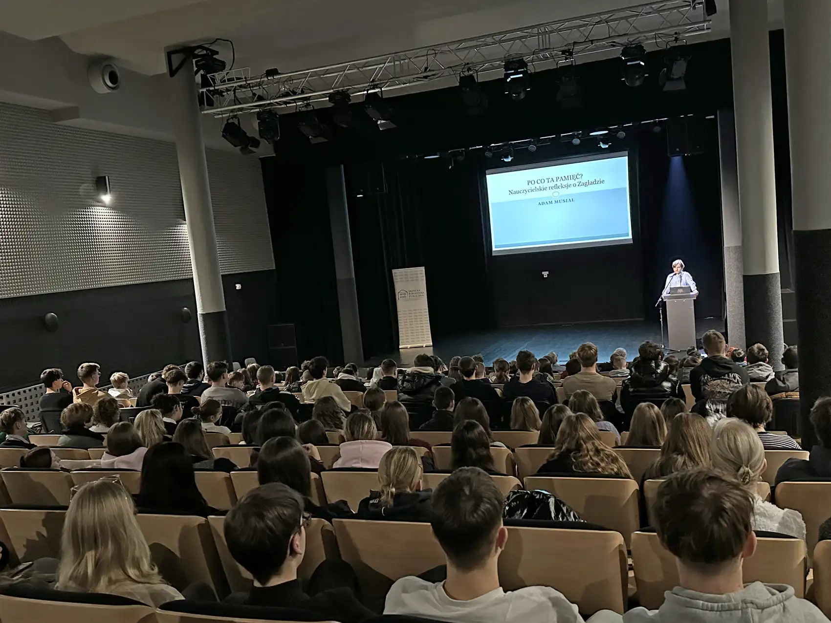 Głos w ciemności. Pamięć o Holokauście na konferencji w Auli ANS