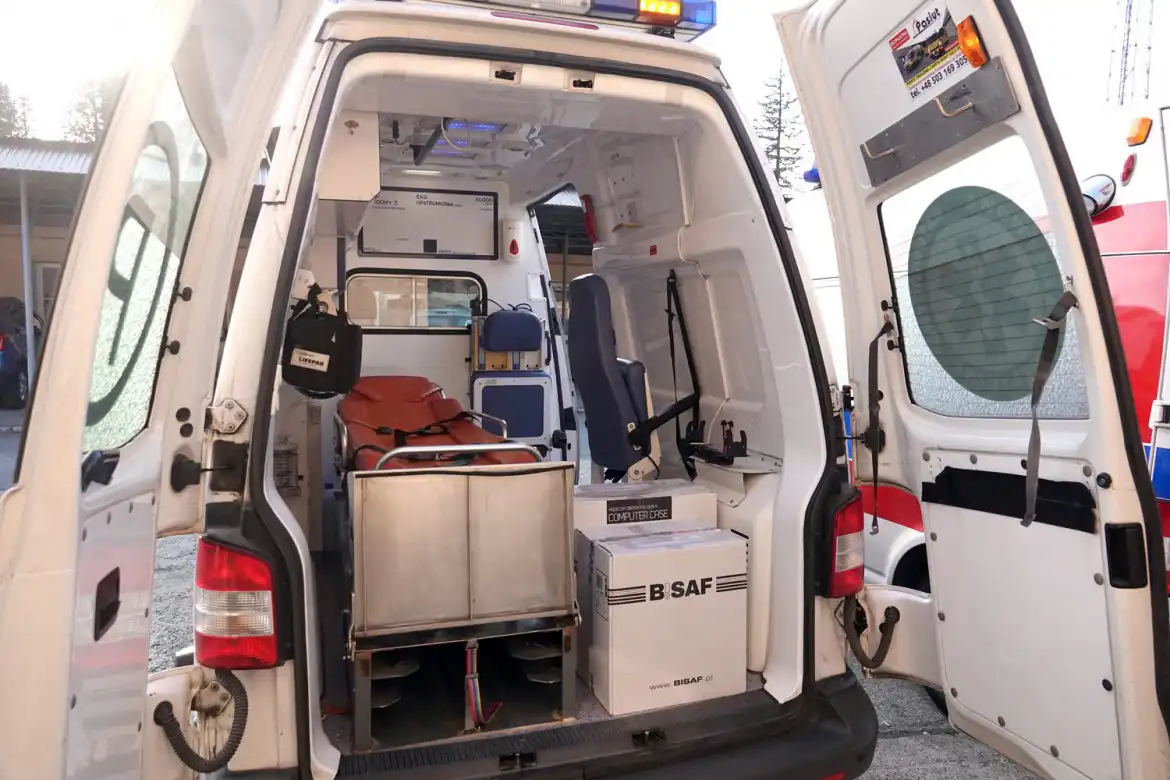 Dwie karetki Sądeckiego Pogotowia Ratunkowego jadą na Ukrainę