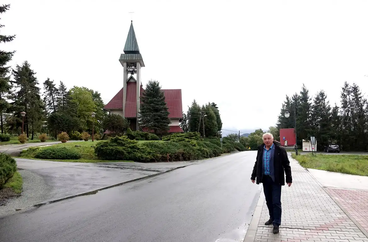 Trwają prace przy kilkunastu inwestycjach na drogach powiatu nowosądeckiego