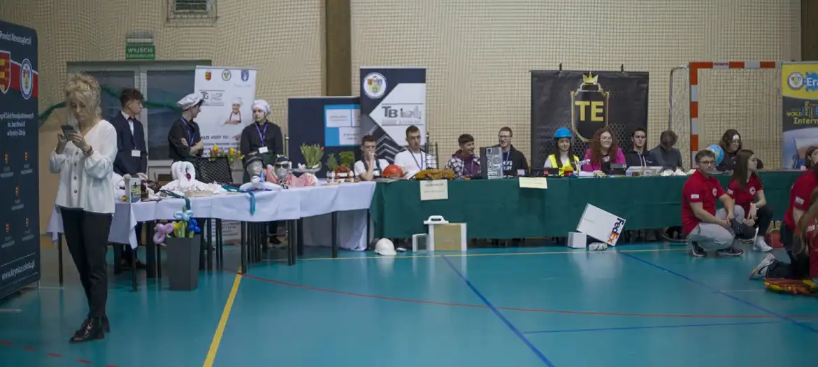 Uczniowie z ZSP w Krynicy-Zdroju na targach edukacyjnych