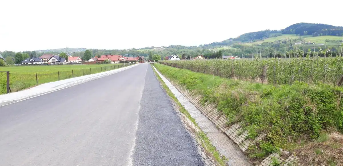 Przebudowa jednej z dróg w Gminie Łososina Dolna zakończona