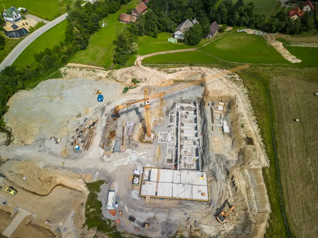 Postępuje budowa nowej szkoły podstawowej w Gródku