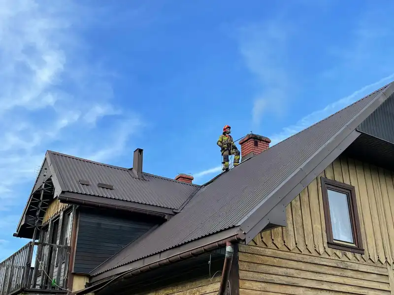 Krynica-Zdrój: w jednym z budynków zapaliła się sadza w kominie