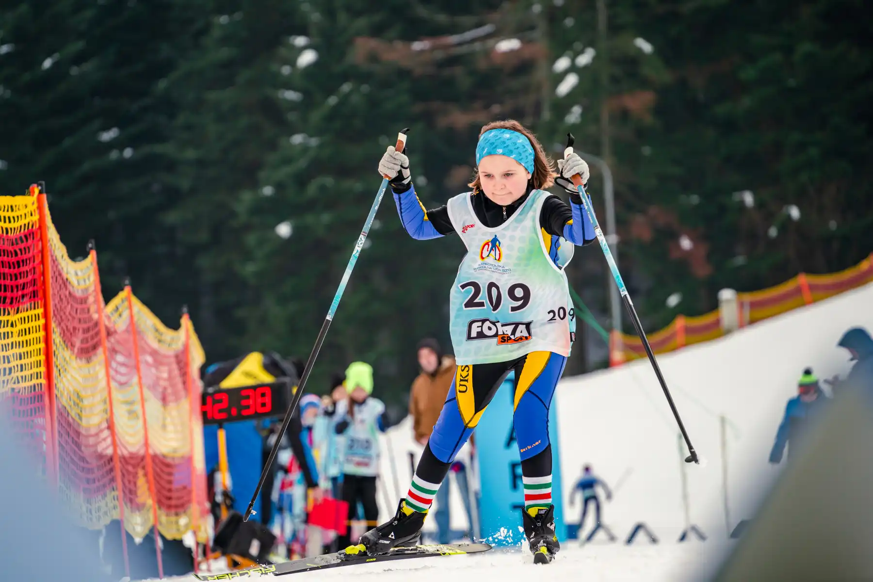 Zimowe emocje na trasach Ptaszkowej. 4. edycja Ligi Małopolskiej w Biegach Narciarskich