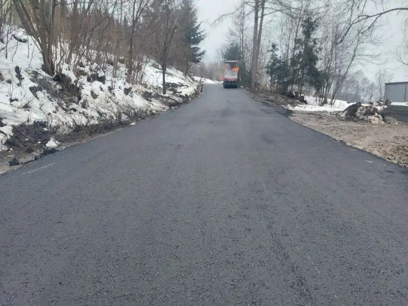 Błyskawiczna odbudowa drogi w Miłkowej