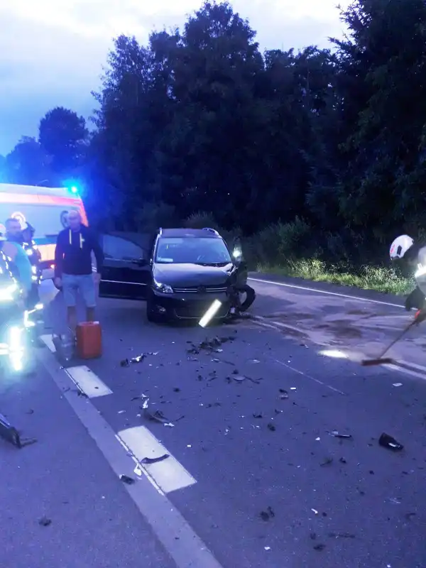 Kraksa w Barcicach. Zderzyły się dwie osobówki