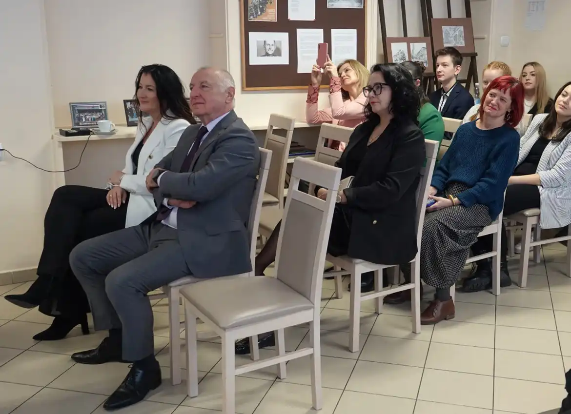 Starosta nowosądecki wręczył nagrody laureatom eliminacji powiatowych 69. Ogólnopolskiego Konkursu Recytatorskiego