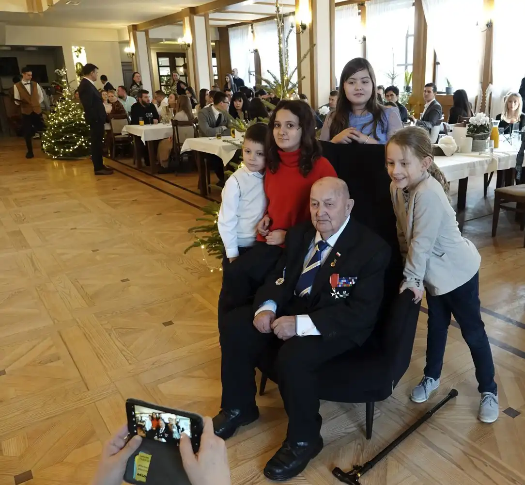 Kapitan Jan Brzeski świętował setne urodziny w gronie rodziny i generałów