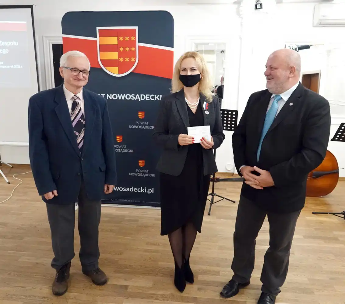 Stoją na straży bezpieczeństwa mieszkańców powiatu nowosądeckiego. Starosta podziękował służbom za ich pracę