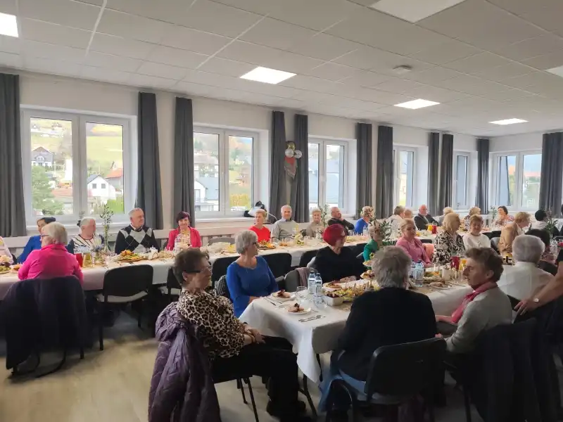 IV Gminny Dzień Seniora w Łabowej. Międzypokoleniowe świętowanie